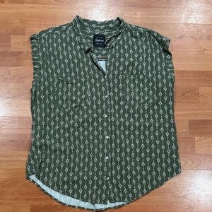 Jachs Girlfriend Olive Patterned Button Down Shirt
